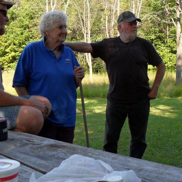 Meet your Posher, Julie - Picture 1 of 1